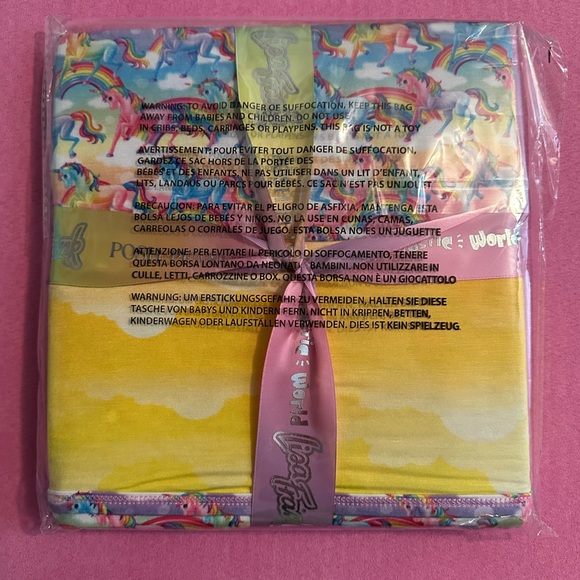 Posh Peanut x Lisa Frank Markie Magic Rainbow patoo blanket - Picture 4 of 4